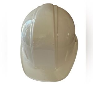 NWOT Pyramex White Hard Hat